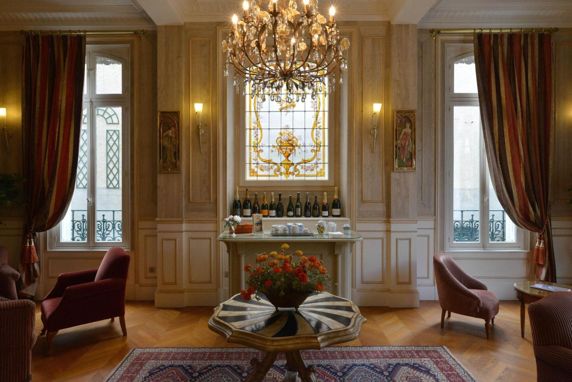 Hotel Castel Jeanson Ay-Champagne Zewnętrze zdjęcie