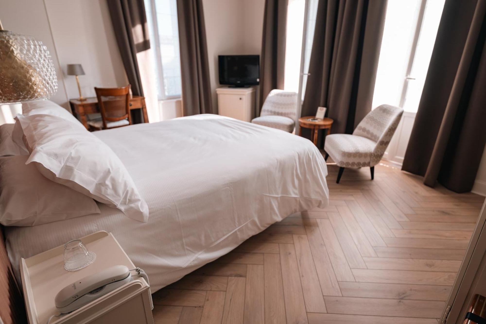Hotel Castel Jeanson Ay-Champagne Zewnętrze zdjęcie